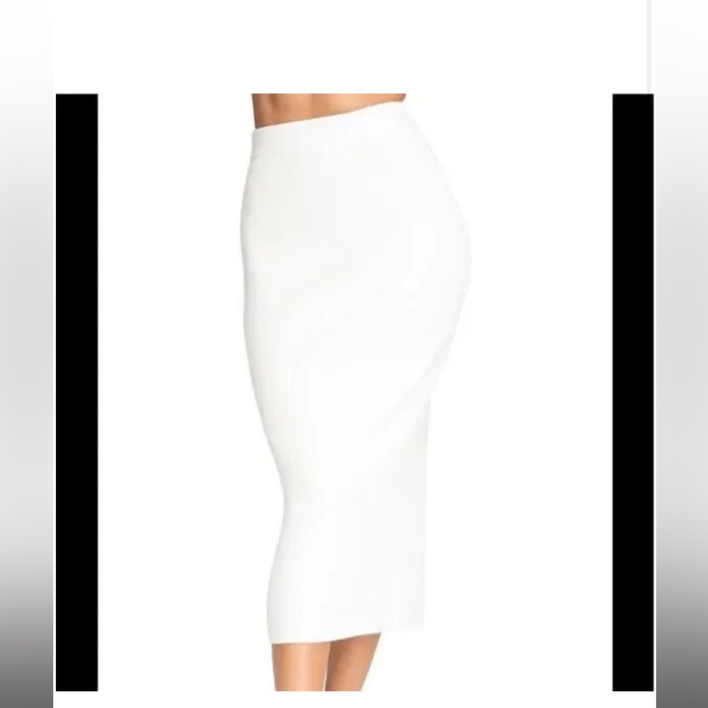 Classic White Ribbed Midi Pencil Skirt